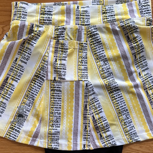 RunningSkirts NWOT Capri Skirt 2 (6-8) - Picture 9 of 11